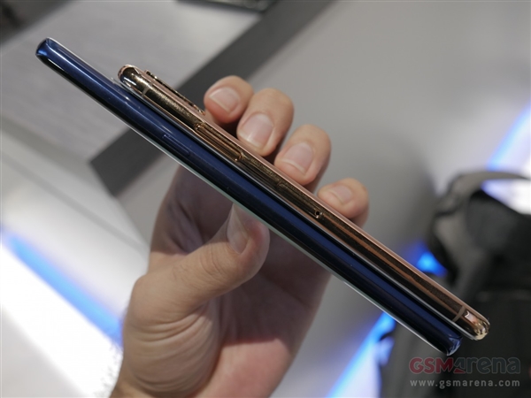 Galaxy Note8真機對比iPhone 8：畫面太「美」