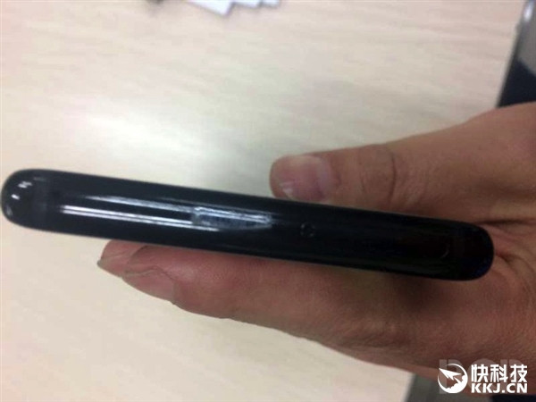 三星Galaxy S8真機照大曝光：屏佔比逆天！
