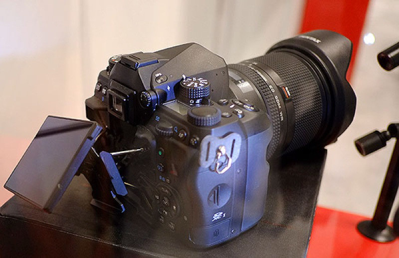 pentax-back_resize