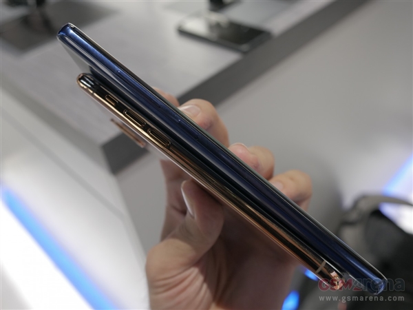 Galaxy Note8真機對比iPhone 8：畫面太「美」