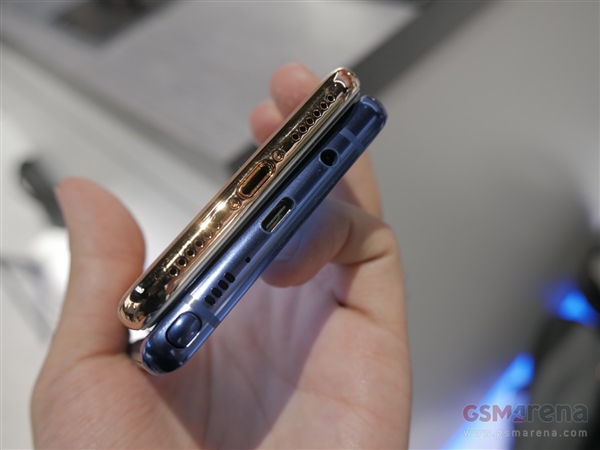 Galaxy Note8真機對比iPhone 8：畫面太「美」